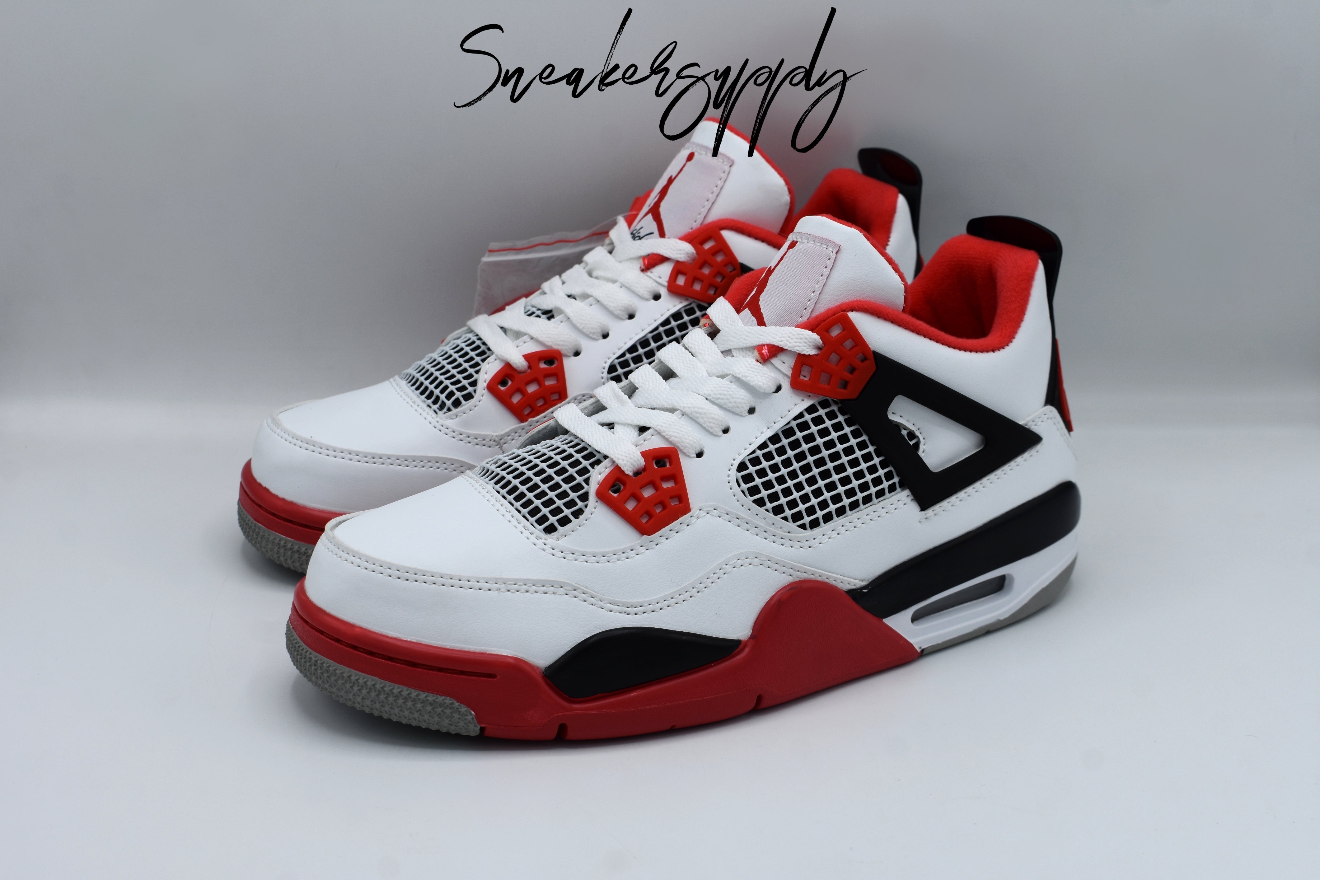 Air Jordan 4 Retro “Fire Red”