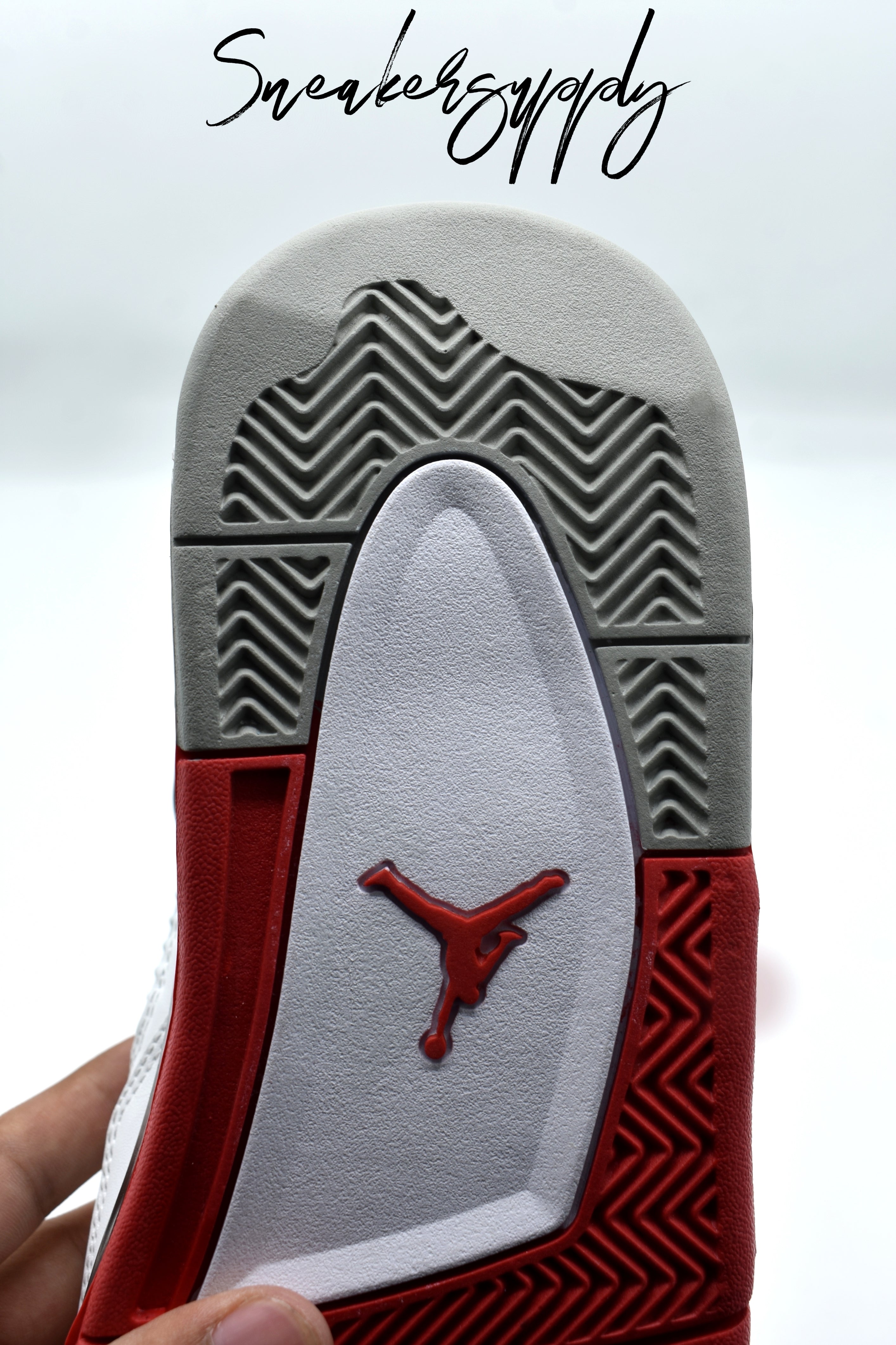 Air Jordan 4 Retro “Fire Red”